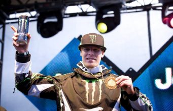 Snocross Returns to Winter X