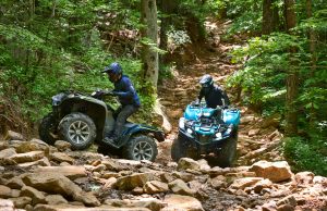 TOP TIER RIDING & RELAXING RIDING SAINT-RAYMOND AND THE SURROUNDING AREA’S PRESTIGIOUS SNOWMOBILING EXPERIENCE