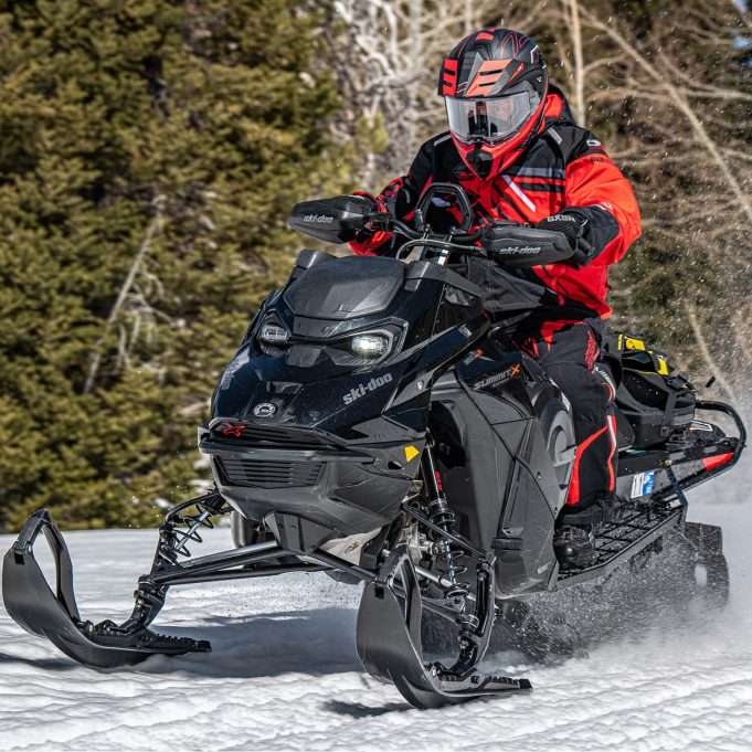 Castle Men’s React Floater Jacket: Safety Meets Style