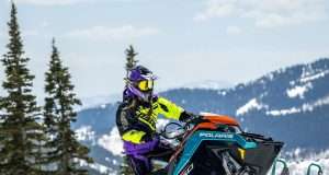 Castle Women’s React Floater Jacket: Uncompromising Safety and Style for the Adventurous Snowmobiler