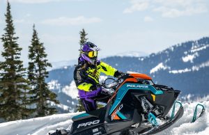 Castle Women’s React Floater Jacket: Uncompromising Safety and Style for the Adventurous Snowmobiler
