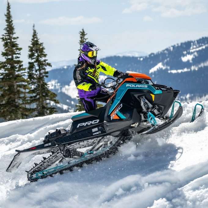 Castle Women’s React Floater Jacket: Uncompromising Safety and Style for the Adventurous Snowmobiler